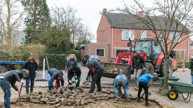 Uitruimen schoolplein (zaterdag 17 maart 2018)